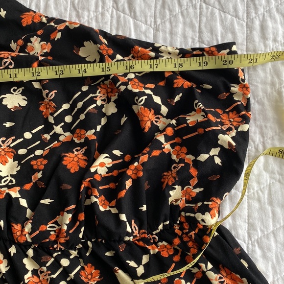 NWOT - One shoulder tiered maxi dress - Picture 5 of 8